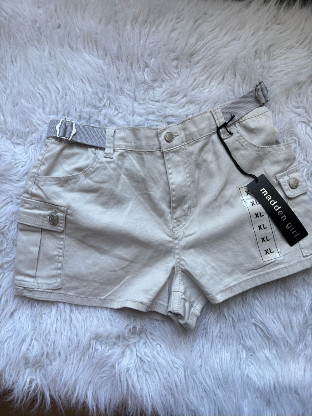 Madden Girl Neutral Cream Cargo Shorts with Removable Belt